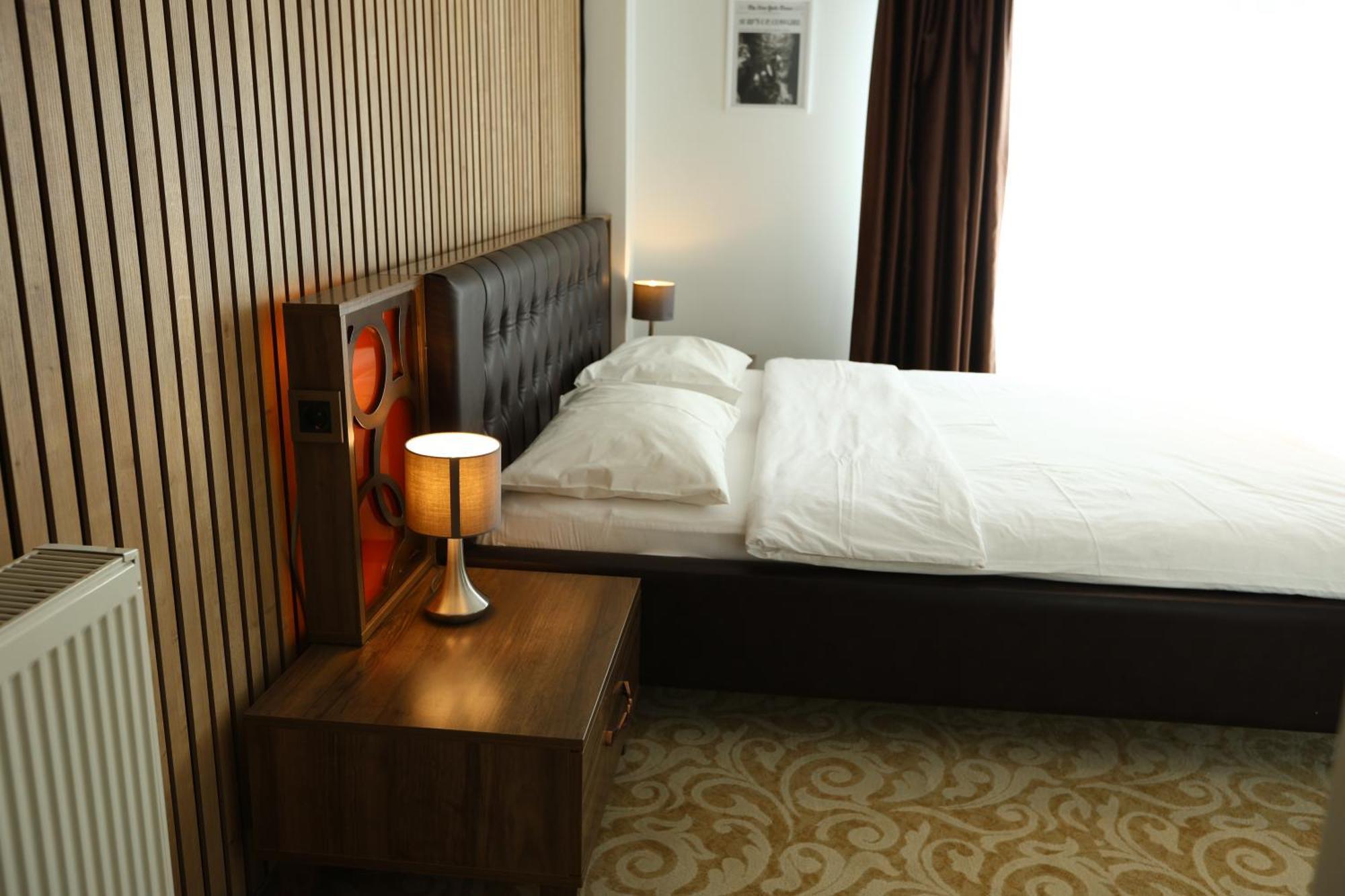 My & Otel