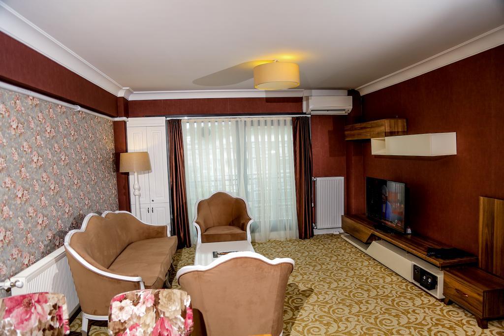 Hotel My