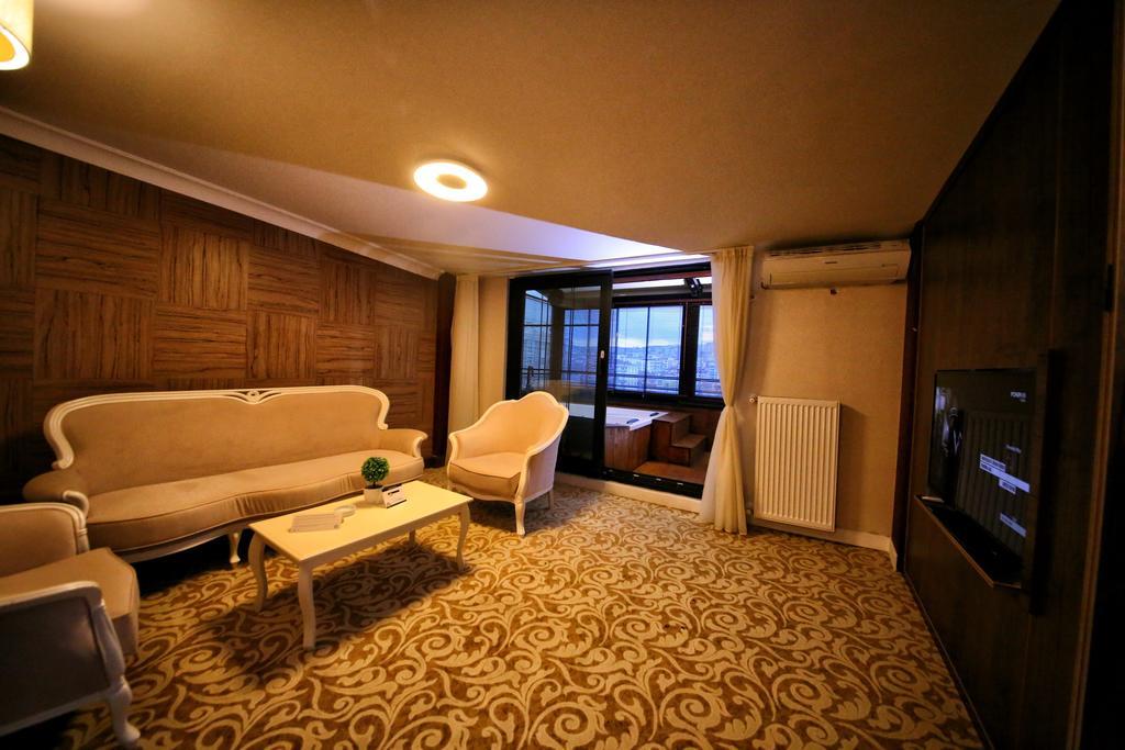 Hotel My